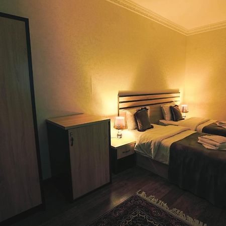 Rayyan Hotel בוקורו מראה חיצוני תמונה
