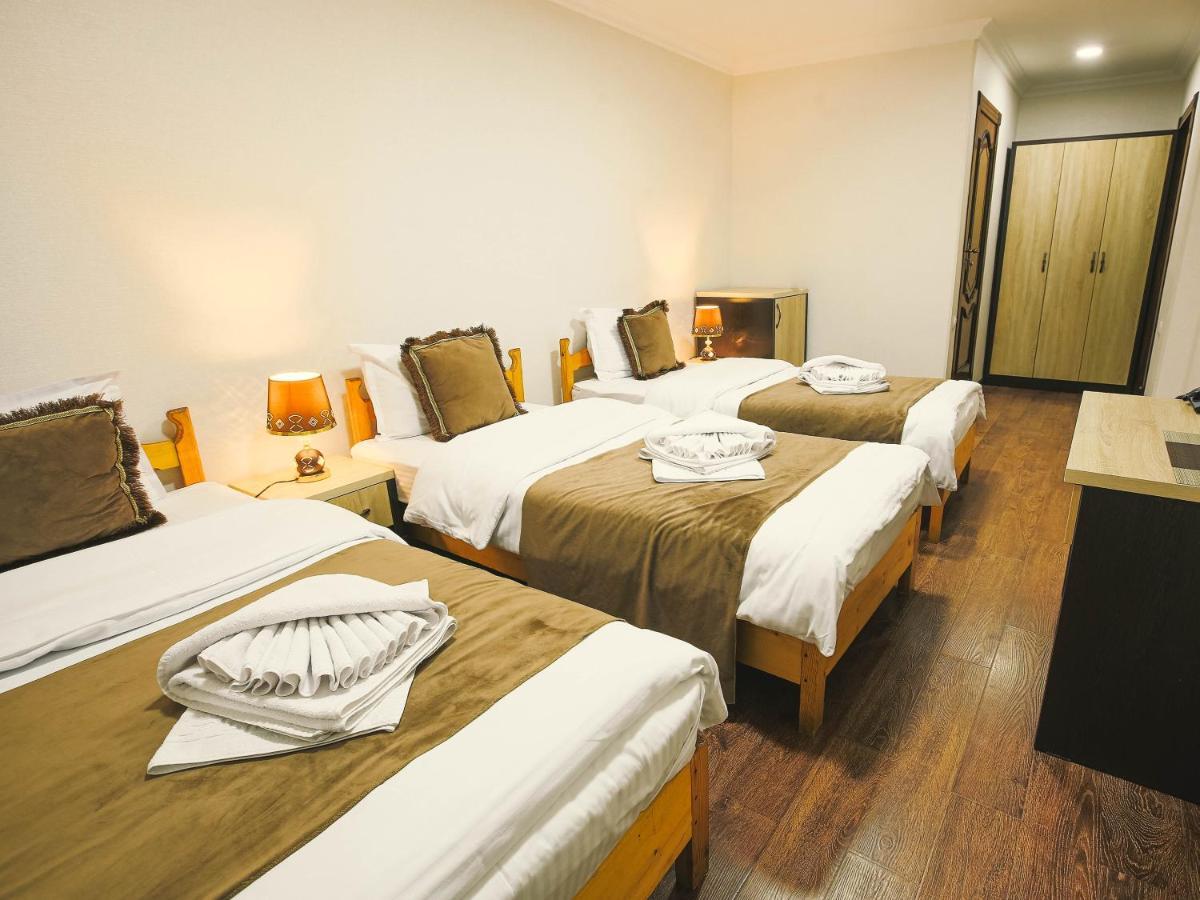 Rayyan Hotel בוקורו מראה חיצוני תמונה