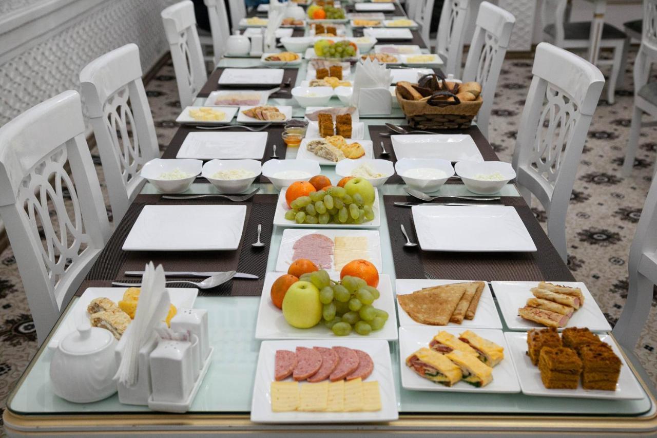 Rayyan Hotel בוקורו מראה חיצוני תמונה
