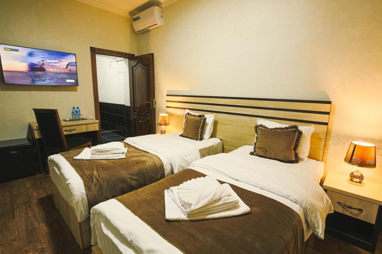Rayyan Hotel בוקורו מראה חיצוני תמונה