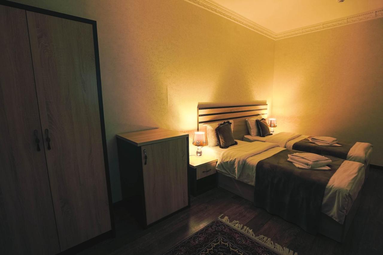 Rayyan Hotel בוקורו מראה חיצוני תמונה