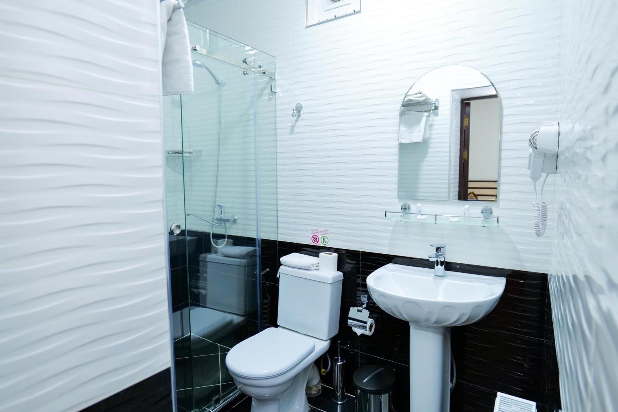 Rayyan Hotel בוקורו חדר תמונה
